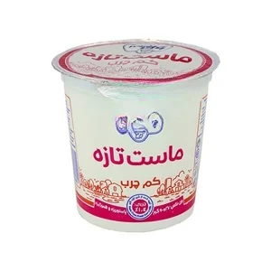 ماست كم چرب پگاه